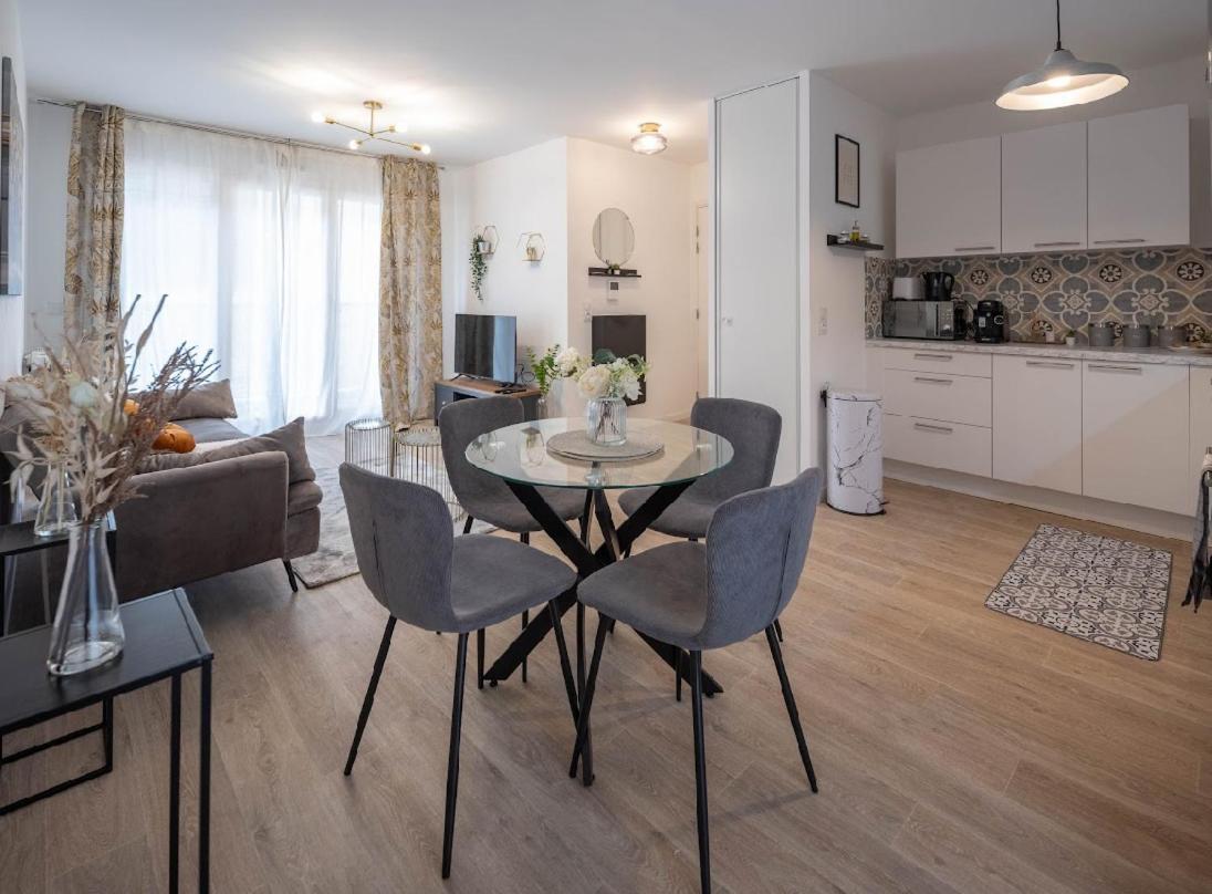 Sejour Unique A Pierrefitte Apartment ภายนอก รูปภาพ