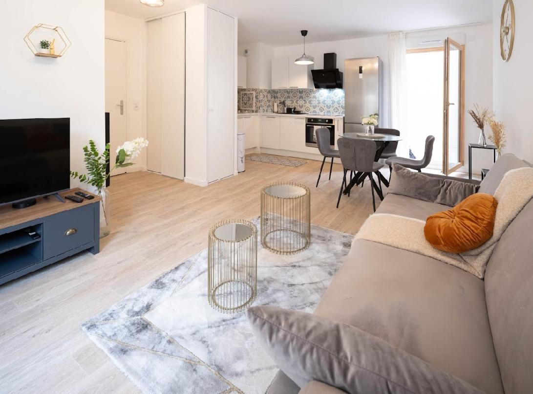 Sejour Unique A Pierrefitte Apartment ภายนอก รูปภาพ