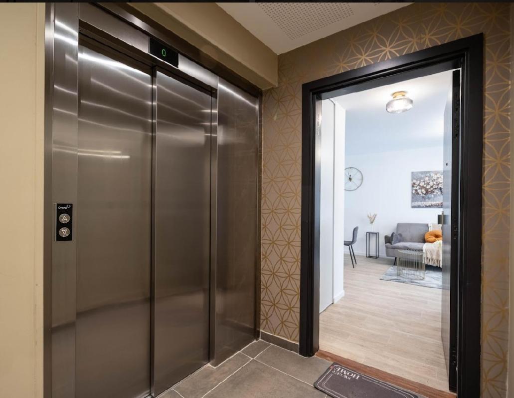 Sejour Unique A Pierrefitte Apartment ภายนอก รูปภาพ